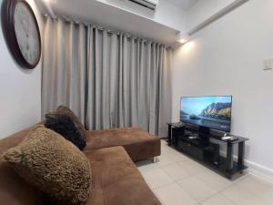 1BR Forbeswood Parklane Near Burgos Circle BGC