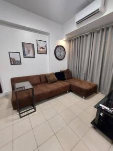 1BR Forbeswood Parklane Near Burgos Circle BGC