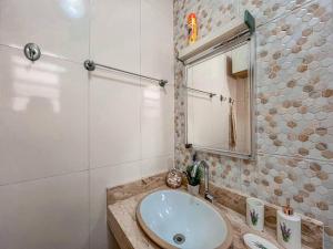 Apartamento Encantador a 100m da Praia e Muito Mais