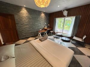 Kayyath Valley Munnar - Luxury 4BHK Hillside Sanctuary