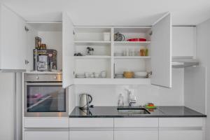 Studio, meublé, jolie terrasse, parking gratuit