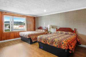 Room with Two Double Beds - Smoking room in Horse Cave Motel