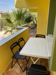 Your New, Comfortable and Cozy Home in the Center