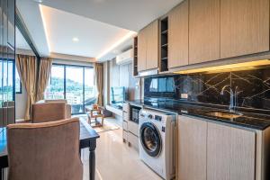 Deluxe apartment with sea view and jacuzzi