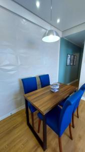 Apt vista mar, recém reformado, ótima localização