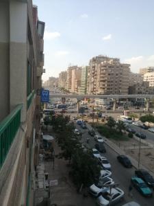 غرفة في مدينة نصر موقع متميز وسط المدينة للرجال فقط