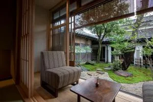 越中井波町屋旅館古香里庵 - Anrakuji