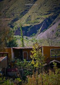 POSADITA LOS ALAMOS estamos en San Isidro a 8km pasando Iruya se hace caminando lea atentamente la descripción turismo aventura