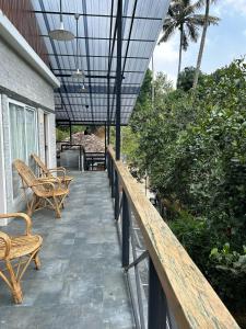 Kayyath Valley Munnar - Luxury 4BHK Hillside Sanctuary