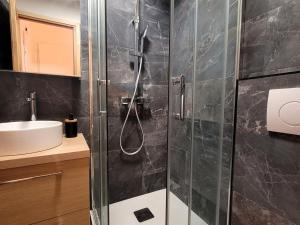 Appartement rénové 4 pers, centre, balcon, charme - FR-1-598-174
