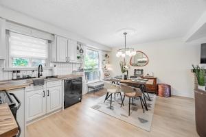 Unique Oasis with Tri-City Access
