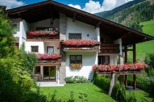 Edelberg Apartments - Außervillgraten