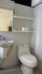 Best Sunset and Golf Course View BGC 2BR