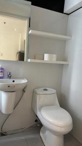 Best Sunset and Golf Course View BGC 2BR