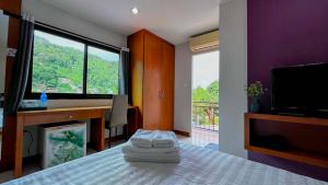 Coco Mountain View Guest House Hotel