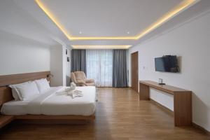 Tea Garden Riverside