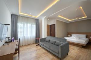 Tea Garden Riverside