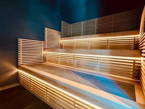 LOCA THE JUNPU Moroyose