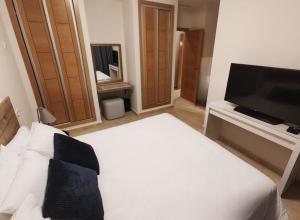 Casa Blanco Espana - Hacienda del Alamo