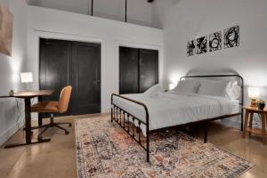 Workers Paradise, Pool, Gym, 5 mins to DT GVL