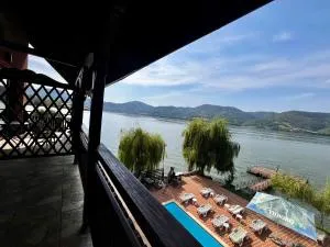 Pensiunea Maria Teodora - Crivina