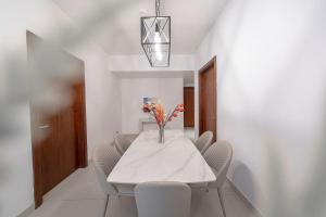 Mabaat-Executive 3BR-Emaar 562