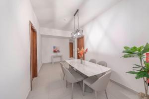 Mabaat-Executive 3BR-Emaar 562