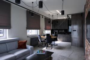 Small Venice Apartments