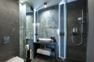 Small Venice Apartments