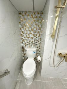 Sweet Honey Tossed Private Condo