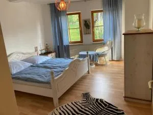 Großzügige, helle 3,5 Zimmer Wohnung - 巴林根