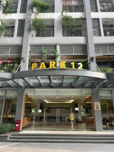 Park 12 Homestay