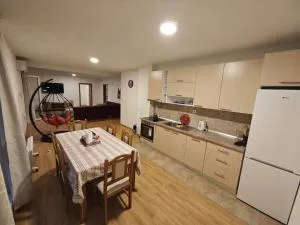 Villa SHS - 哈季奇