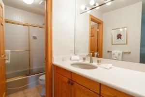 Strawberry Park #603 condo