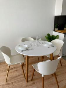 Happy Travel Urban Sky 25F