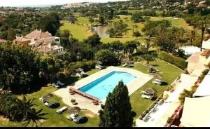 Stunning suite at Hotel Del Golf, 5 stars and frontline Golf, Porto Banus, Marbella - إيستن