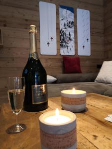 Chalets Chalet Josaly Jacuzzi et Sauna : photos des chambres