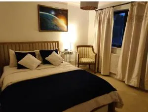 Lovely private room with bathroom - Chew Magna