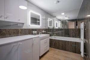 BNB Eurovea Executive Suite with Balcony