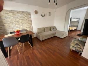 Apartma Ella 