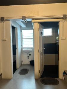 New Warm Light Hostel