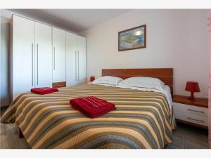 Stunning View Apartment with pool