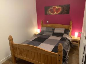 Maisons de vacances Renovated French Country Bungalow for Two - A Home for Your Next Holiday : photos des chambres