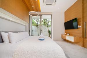 Andaman Villa 15 minutes from Bangtao Beach