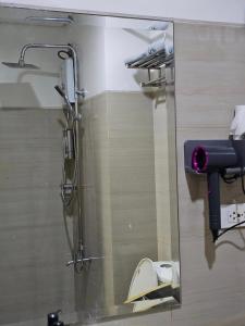 Q Workcation WFH Staycation