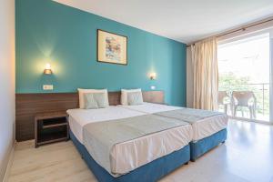 Twin Room with Balcony room in Valeo Hotel
