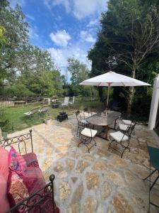 Villas Magnifique Moulin proche Chablis, jacuzzi et riviere : photos des chambres