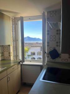 Sunny apartment in Lugano