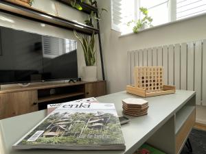 Bright 1 Bedroom Apartment