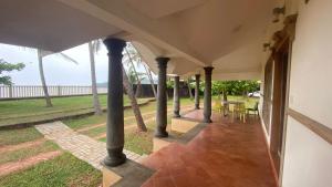 Willo stays The Metro Landsend Beach Resorts